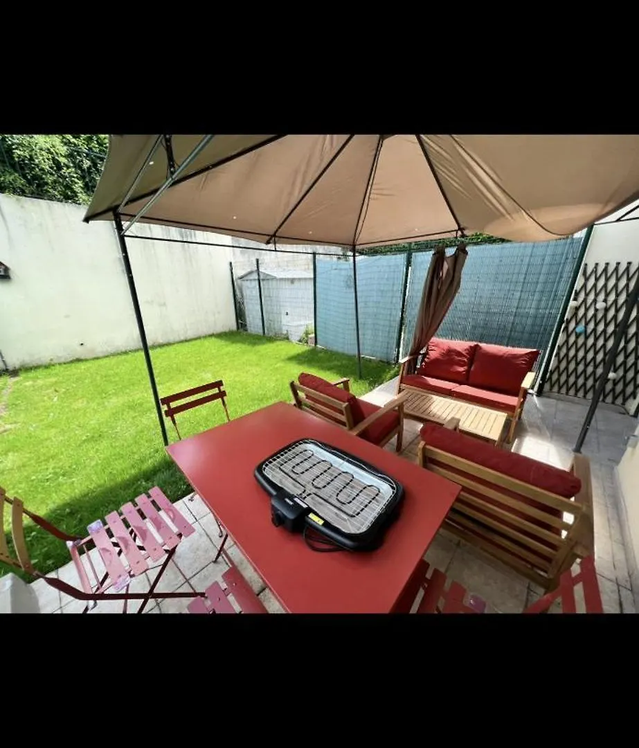 Appartement Louvres Premium - Roissy Cdg 0*,  France